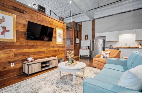 Central Business District Apartment | Historic Downtown Mobile Apartment