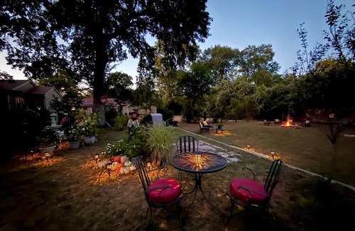 Brenham House | Historic, Downtown, Private Entrance and Full Bath