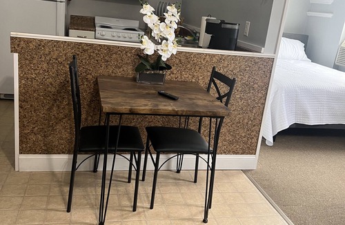 Morgantown Apartment | Historic Downtown Studio steps from eateries & WVU