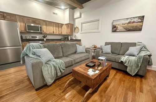 Livingston Apartment | Historic Downtown Suite — Steps from Dining & Shopping
