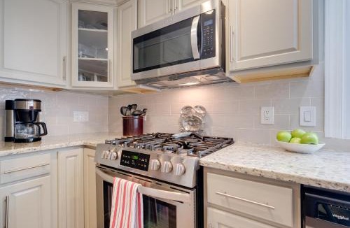Old Town Fredericksburg House | Historic Downtown Gem - Walk to Everything!