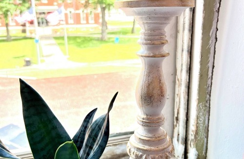 Yates Center Apartment | Historic Downtown Apartment: The Suite Retreat
