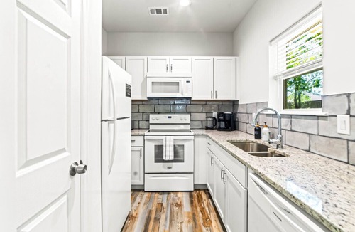 Rockwall Apartment | Historic DT, FIFA 2026, 30 Mins to AT&T Stdm | SAI