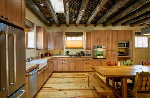 Historic Eastside House | Historic East side. Peaceful garden. Walk to the Plaza & Canyon Rd