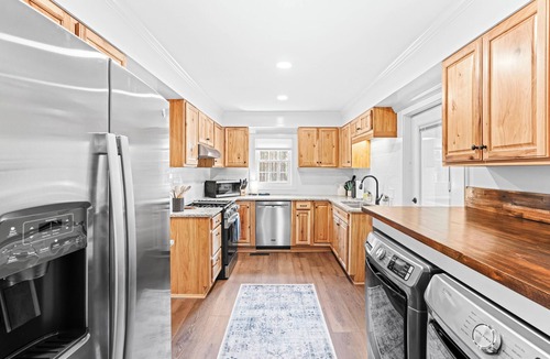 Johnston County Other | Historic Farmhouse on a Working Farm with Modern Comforts 22 Miles from Raleigh