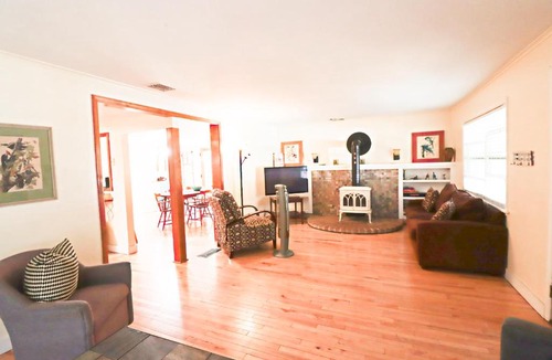 River West House | Historic Farmhouse on Bends Westside