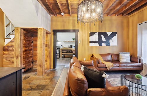 White Salmon Other | Historic farmhouse in the heart of downtown White Salmon!
