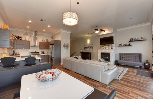 Folsom Apartment | Historic Folsom Penthouse