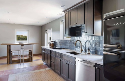 Glenview House | Historic Gaffney House, Exclusive River Estate