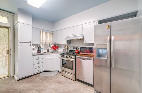 Georgetown House | Historic Georgetown Townhome: Walkable Location!