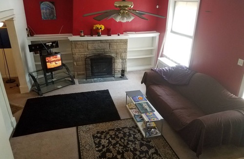 Germantown House | Historic Germantown, 3BR, 5 beds,