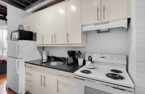 Germantown Apartment | Historic Germantown 1BR Loft