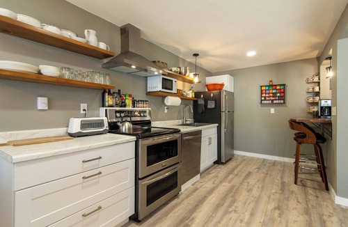 Crescent Resort | Historic Gilchrist Waterfront Resort