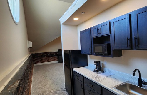 Downtown Hotel | Historic Griffin Hotel