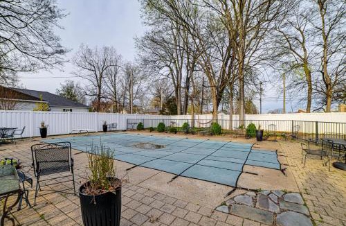 Paducah House | Historic Group Retreat w/Pool in Paducah