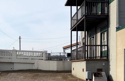 Ashtabula Apartment | Historic Harbor & Bascule Bridge view apartment