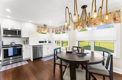 Stonington House | Historic Harbor House, Walk to Beach & Docks