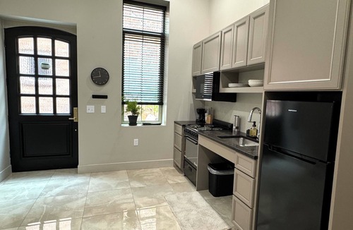Grand Island Condo | Historic Haus Von Bartenbach