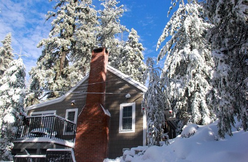 Arrowhead Villas Cabin | Historic Hershey Cabin, Most 5 Star Reviews, Romantic, Just for 2, Immaculate