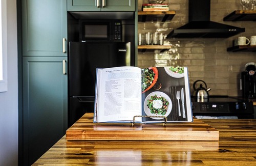 Midtown Apartment | Historic Hideaway by Forsyth