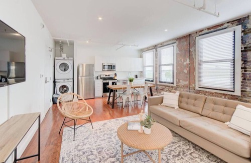 South Main Historic District Apartment | Historic Hideaway | Near Beale, Overton Park