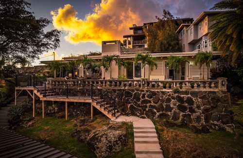 Liliha - Kapalama House | Historic Hillside Home 4 beds/4 baths