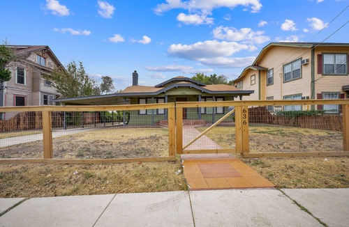 Highland Park House | Historic Home 5 Min to Downtown!