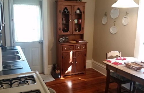 Tarpon Springs Apartment | Historic Home/Apt.