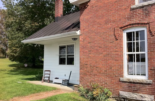 Waterbury Center House | Historic home in Vermont Ski Country