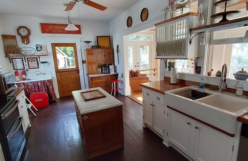 Woodbine House | Historic Home In Centrally Located Town