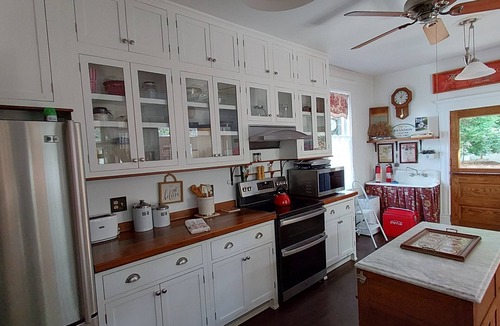 Woodbine House | Historic Home In Centrally Located Town