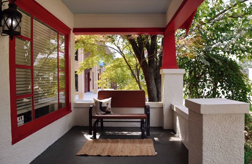 Benton House | Historic Home in Downtown Benton located steps from the Square