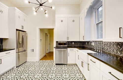 West Campus House | Historic Home in the Heart of Austin - Sleeps 10