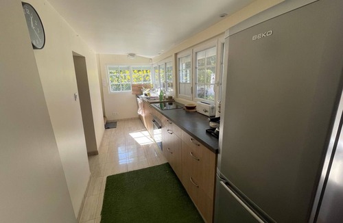 Tours Cottage | Historic Home in Tours with Garden and WIFI Included