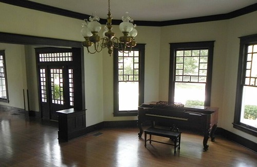 Leland House | Historic Home on Scenic Deer Creek - In the Heart of the Mississippi Delta