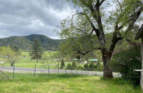 Central Point House | Historic home on acreage