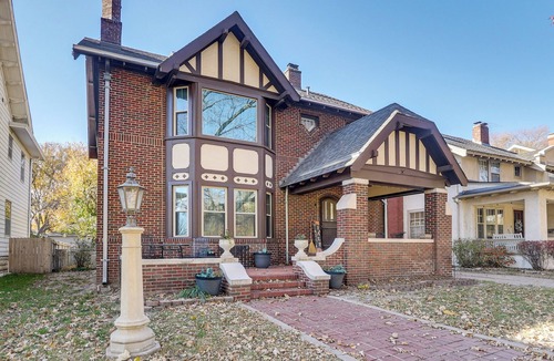 Wichita House | Historic Home Overlooking Central Riverside Park!