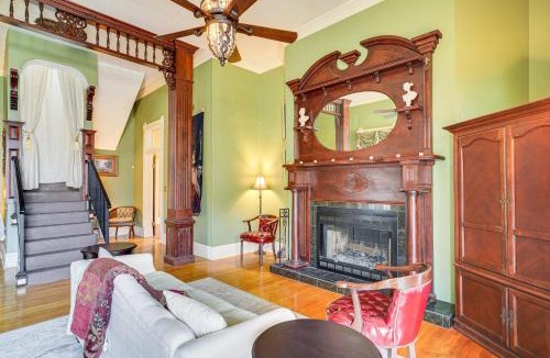 Jeanerette House | Historic Home w/Wraparound Porch + Private Yard!