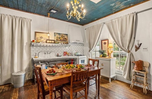 Granbury Cottage | Historic Home: Walking distance to historic square, beach, & hiking trail!