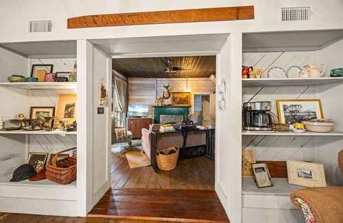 Granbury Cottage | Historic Home: Walking distance to historic square, beach, & hiking trail!