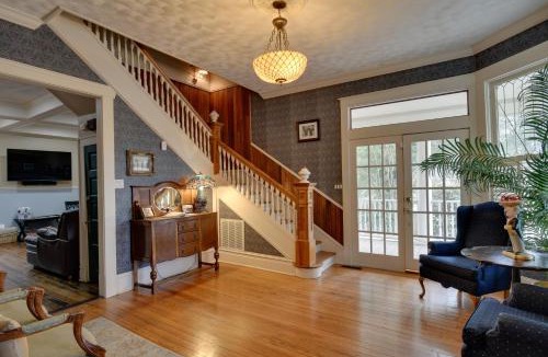 Hot Springs House | Historic Hot Springs Home < 1 Mi to Oaklawn!