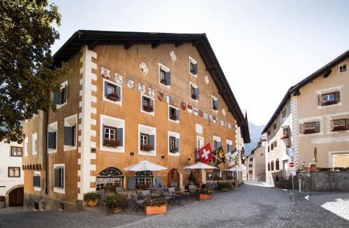Zuoz Hotel | Historic Hotel Crusch Alva