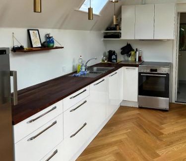 Dronningmolle House | Historic House With Exposed Beams Near Hornbæk