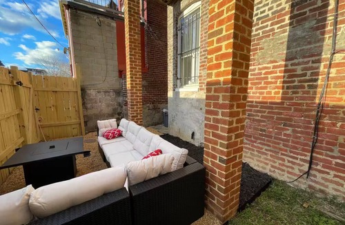 City Center House | Historic Jackson Ward Row House - E Clay St
