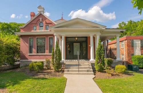 Hillsboro West End House | Historic Jewel Walk to Eats & Shops