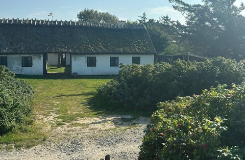 Hundested House | Historic Kikhavn summer house with ocean view
