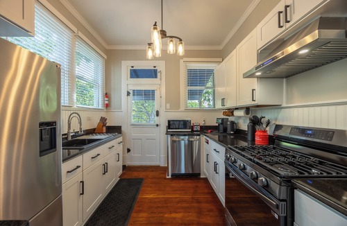 Arsenal Condo | Historic King William Gem Walk to Dining & Coffee