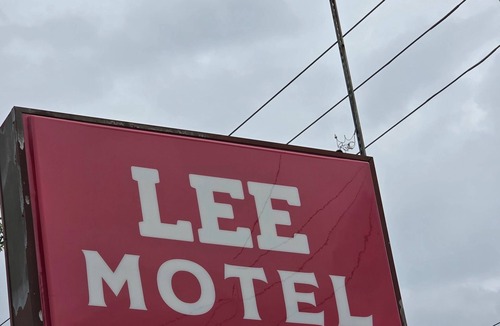 South Nashville House | Historic lee motel 2 miles from Nashville downtown