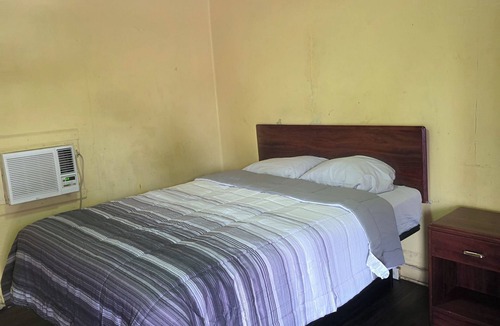 South Nashville House | Historic lee motel 2 miles from Nashville downtown