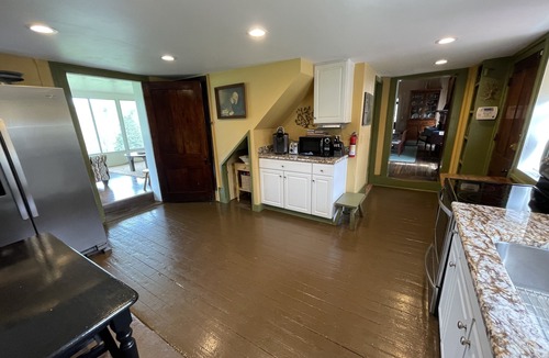 Fairfield House | Historic Lexington Getaway - Blue Ridge Views- Ideal for Families & Pets